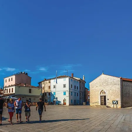 Ferienhaus Gorgeous In With Wifi Peroj